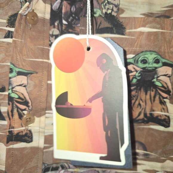 Star Wars RSVLTS The Mandalorian "Mando Montage" Shirt Size Extra Small - Picture 3 of 4